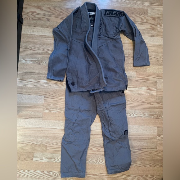 Women’s Tatami Grey Estilo Black Label BJJ Gi - Size F3L, “Like new condition “ - Picture 9 of 11